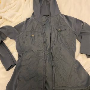 Mountain hardwear spring/ fall jacket